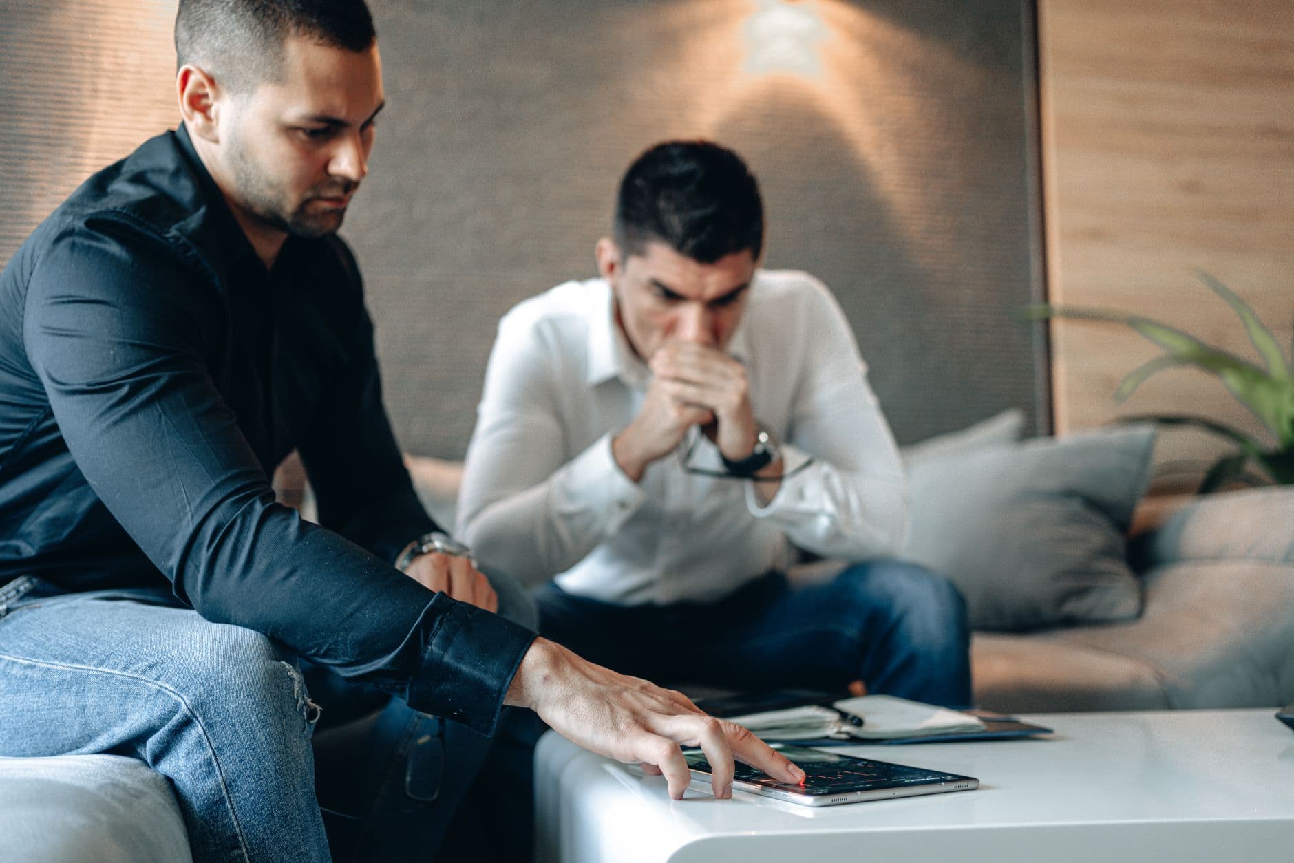 How Stock Alert Latency Affects Entry Prices for Part-Time Traders