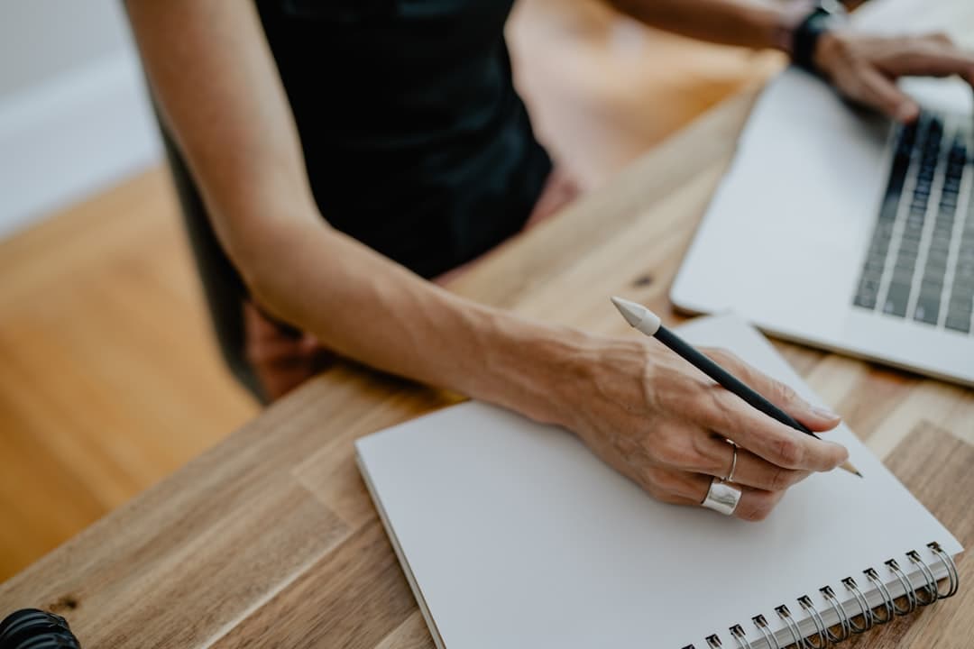 How Stock Alert Services Calculate Position Health in Real Time