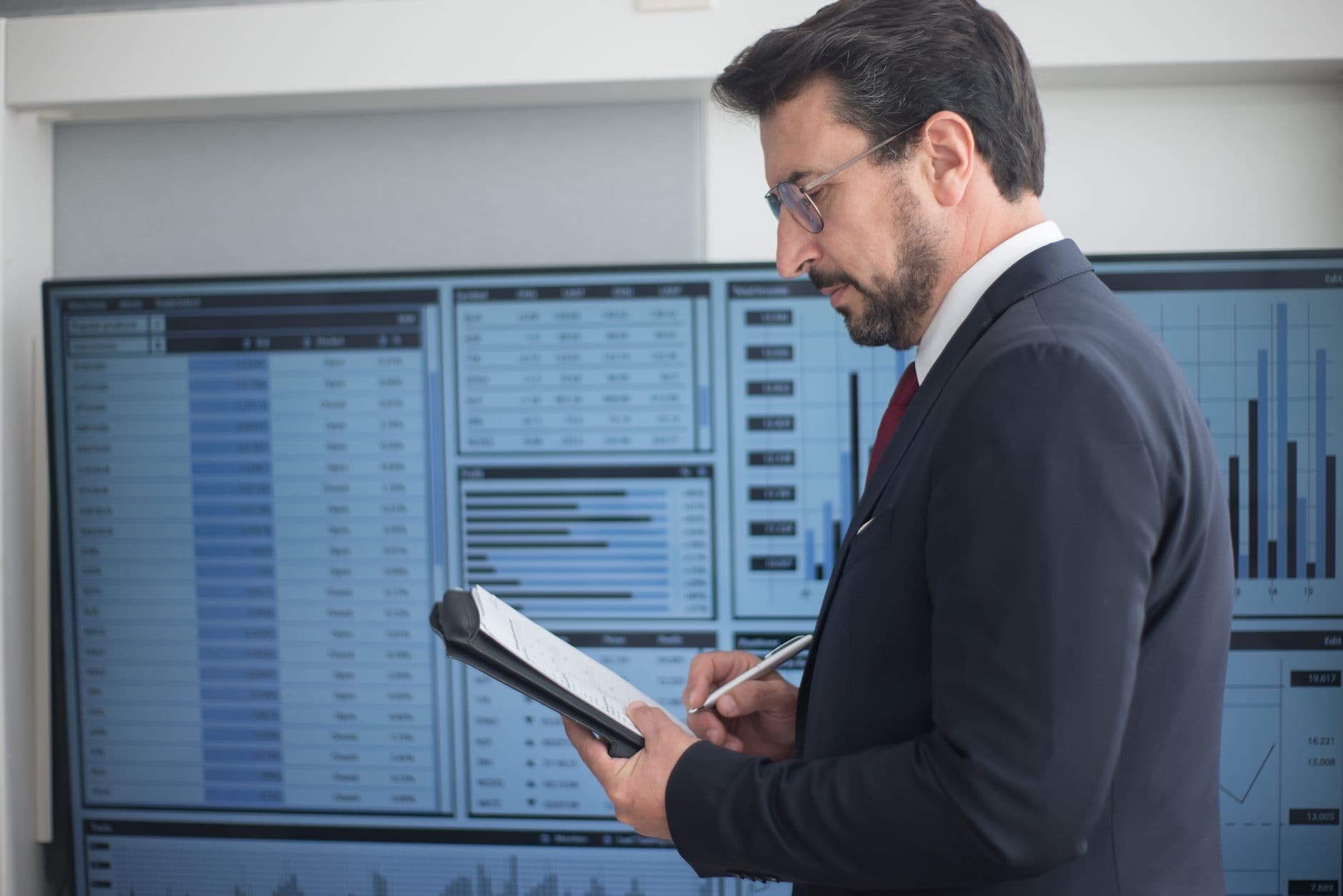 What Is Relative Strength? How to Use It Without Staring at Charts